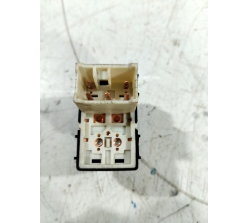 Кнопка стеклоподъемника задняя правая