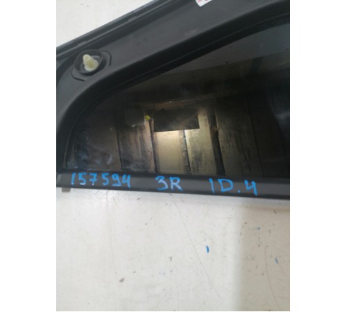 Глухое стекло заднее правое