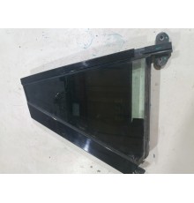 Форточка двери задняя правая