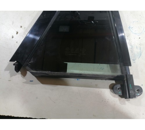 Форточка двери задняя правая