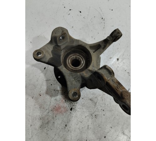 Поворотный кулак(передний левый)