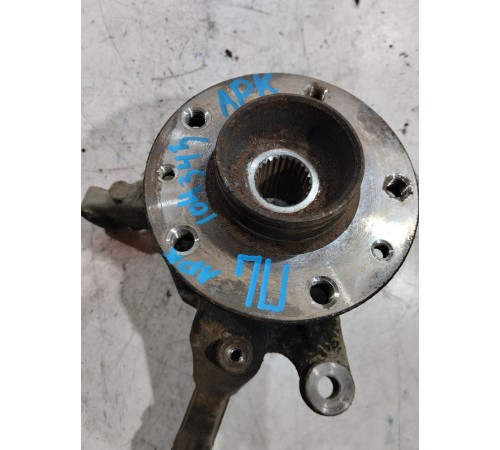 Поворотный кулак(передний левый)