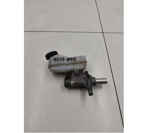 Главный тормозной цилиндр в сборе