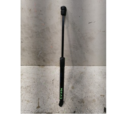 Амортизатор багажника