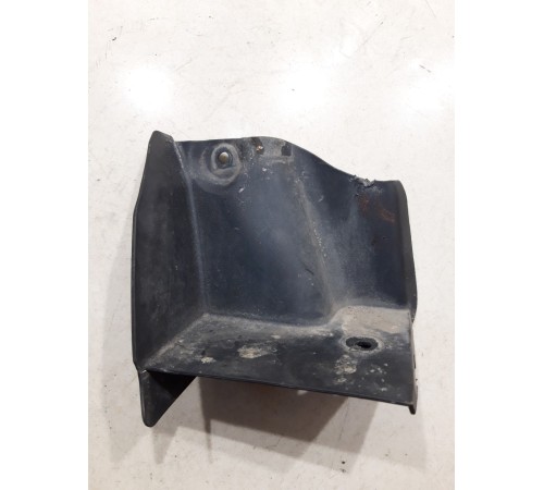 Кожух петли капота правый