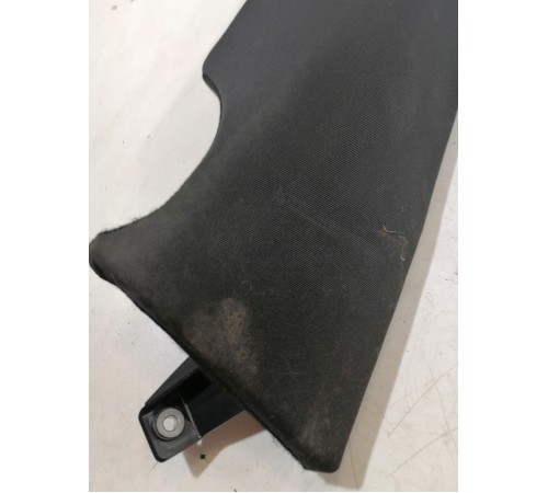 Боковая поддержка заднего сиденья левая