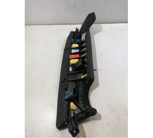 Боковая поддержка заднего сиденья левая