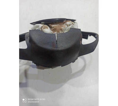 Подушка безопасности водителя