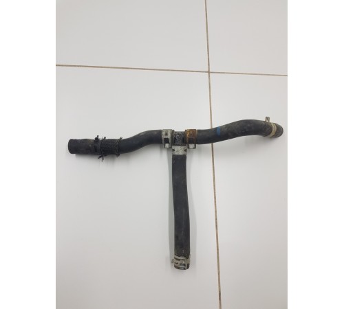 Тройник системы охлаждения с патрубками