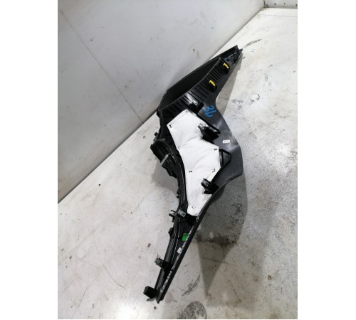 Обшивка багажника (форточки) левая верхняя