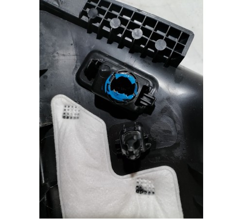 Обшивка багажника (форточки) левая верхняя