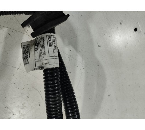 Клемма аккумулятора плюсовая