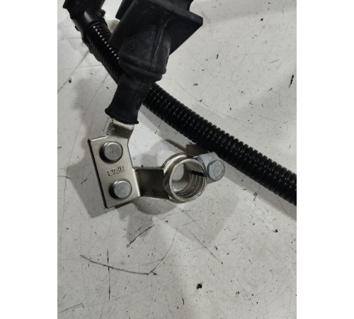 Клемма аккумулятора плюсовая