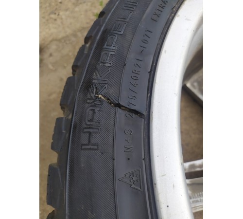 Покрышка 275/40/R21(зима)