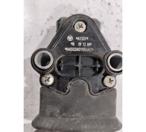 Кран уровня пола кабины с тягой правый