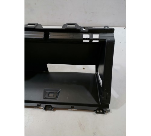 Корпус бардачка салона