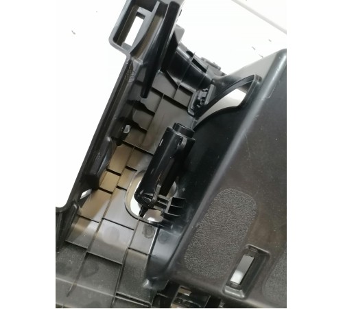 Корпус бардачка салона