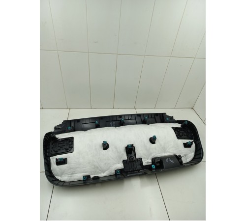 Обшивка крышки багажника