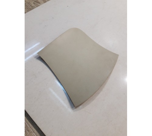 Накладка багажника (левая)