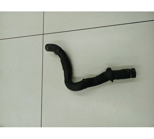 Патрубок системы охлаждения