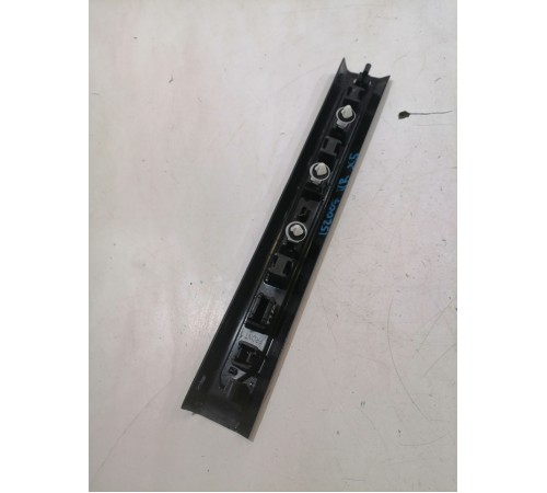 Декоративная накладка порога передняя правая