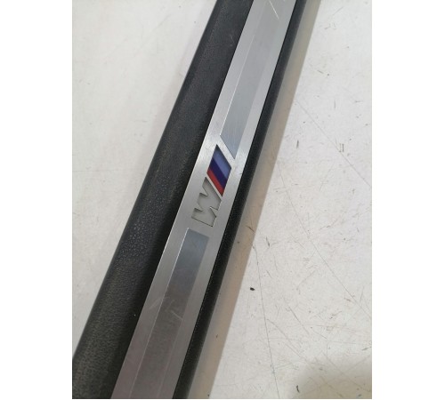 Декоративная накладка порога передняя правая