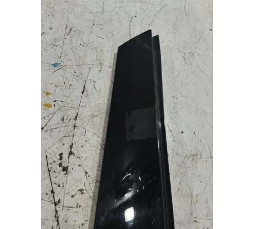 Накладка крышки багажника задняя правая