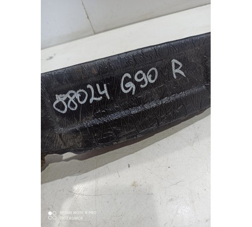 Уплотнитель крыла передний правый