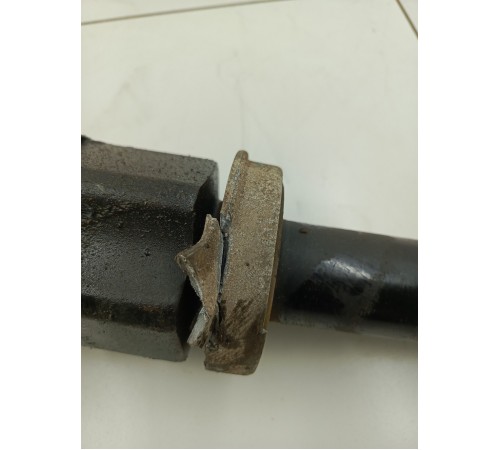 Полуось (привод) передний правый