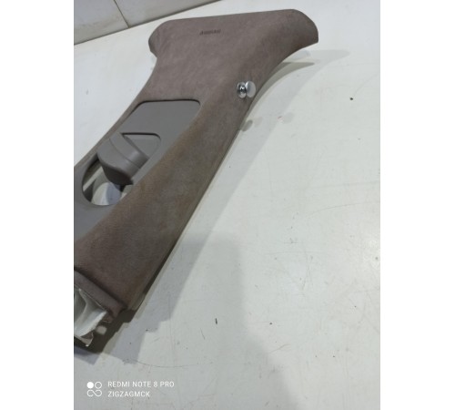 Обшивка центральной стойки(правая верхняя)