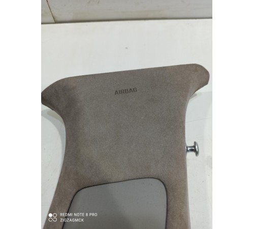 Обшивка центральной стойки(правая верхняя)