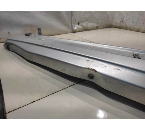 Крыло переднее правое