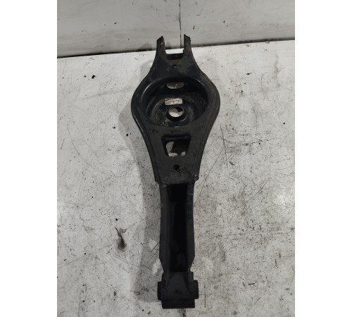 Рычаг задний левый нижний