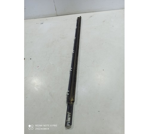 Уплотнитель стекла (задний левый наружный)