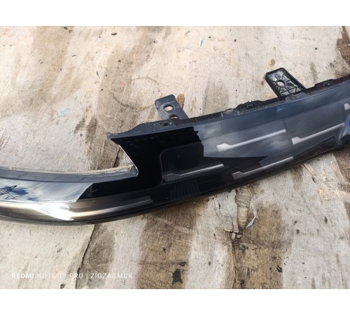 Накладка решетки радиатора верхняя