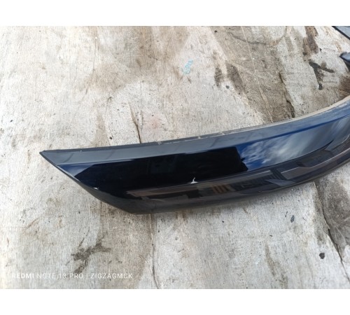 Накладка решетки радиатора верхняя