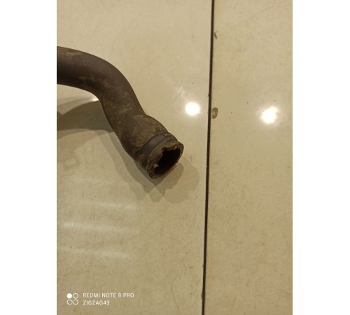 Патрубок системы охлаждения