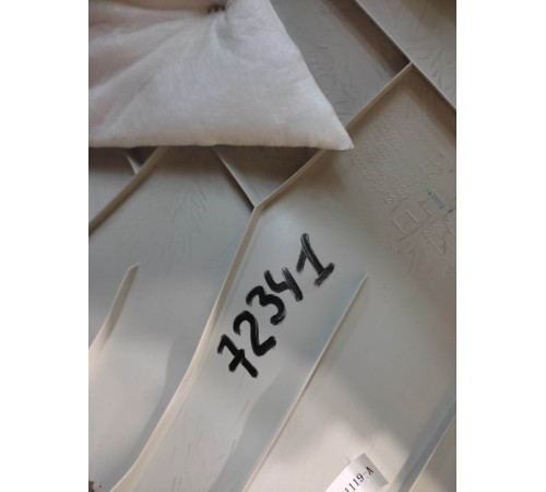 панель салона(задняя правая)