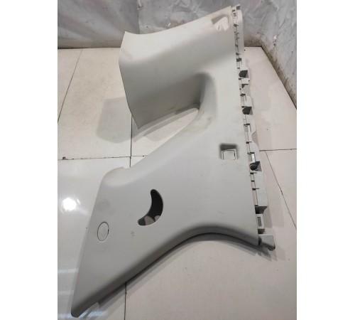 панель салона(задняя правая)