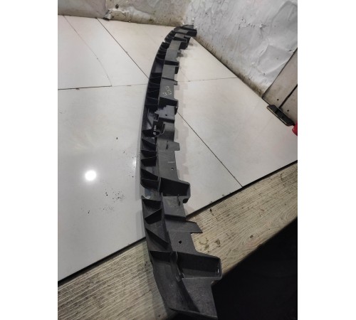 Кронштейн заднего бампера (центральный)