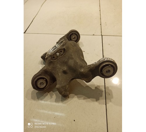 Поворотный кулак(задний левый)