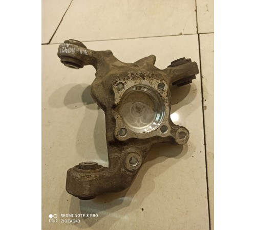 Поворотный кулак(задний левый)