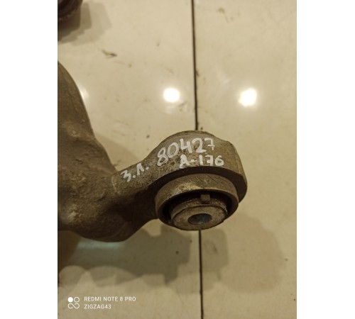 Поворотный кулак(задний левый)