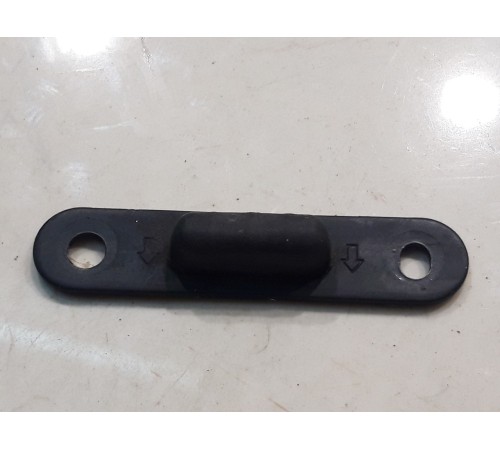 отбойник средней двери(левый)