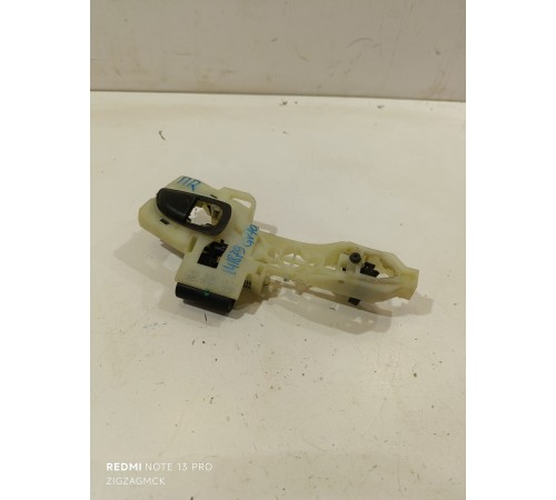 Кронштейн нарожней ручки двери передний правый