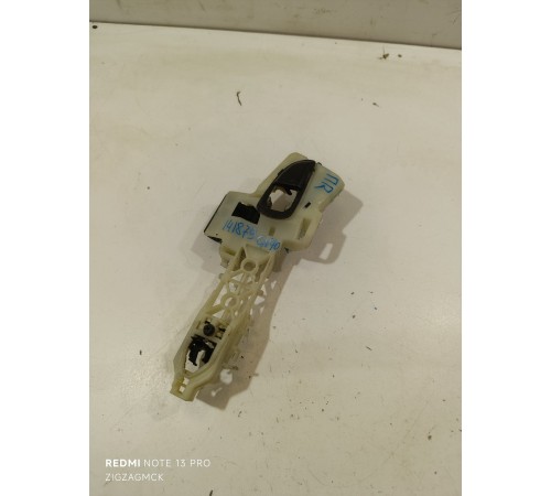 Кронштейн нарожней ручки двери передний правый