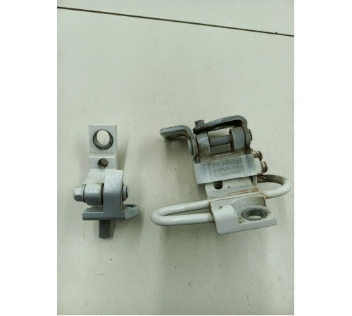 Петли задней левой двери