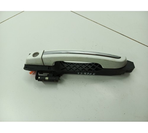 Ручка двери наружная передняя левая в  сборе