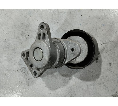 Ролик натяжителя ремня