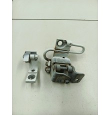 Петли задней левой двери